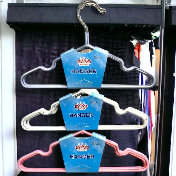 COLORFUL CHILDREN'S CLOTHES HANGER